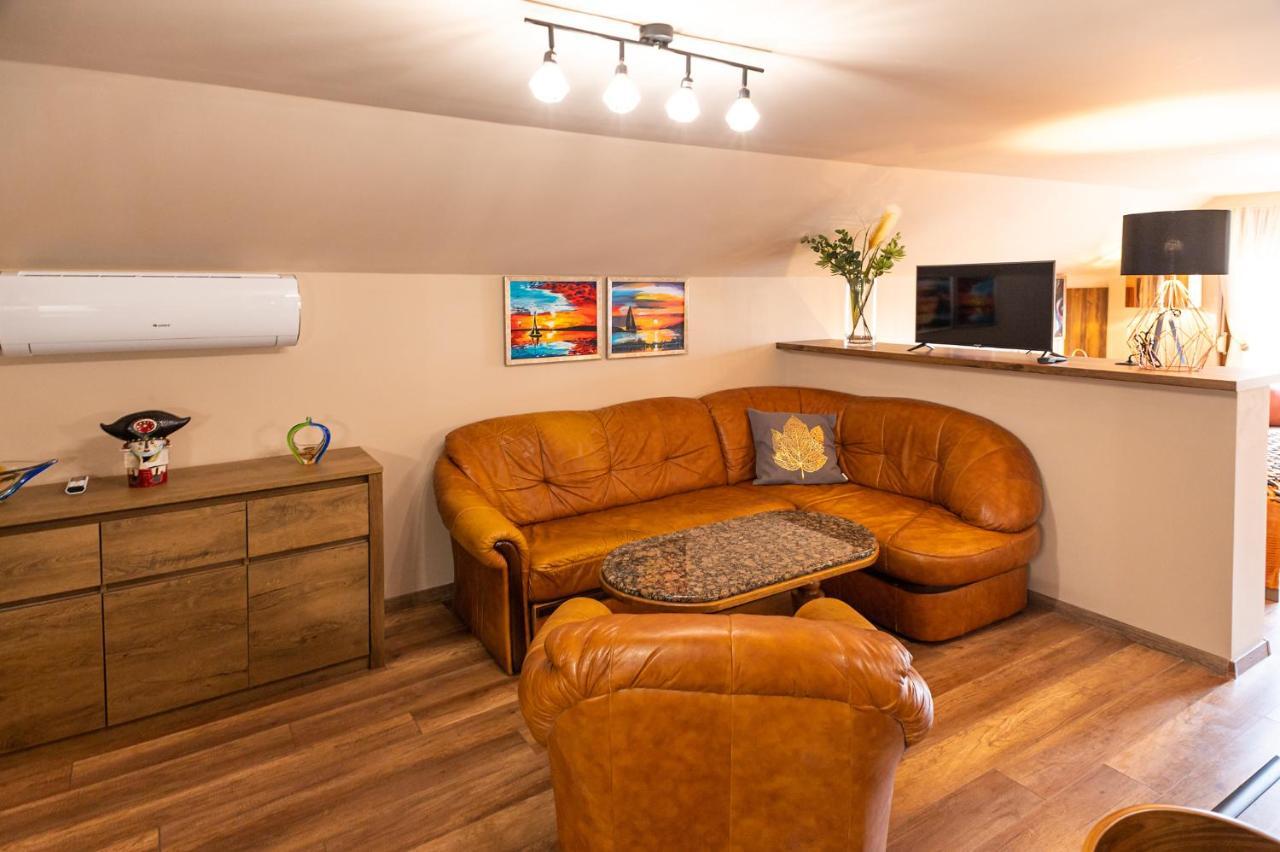 Pelsoart Apartments Keszthely Ngoại thất bức ảnh